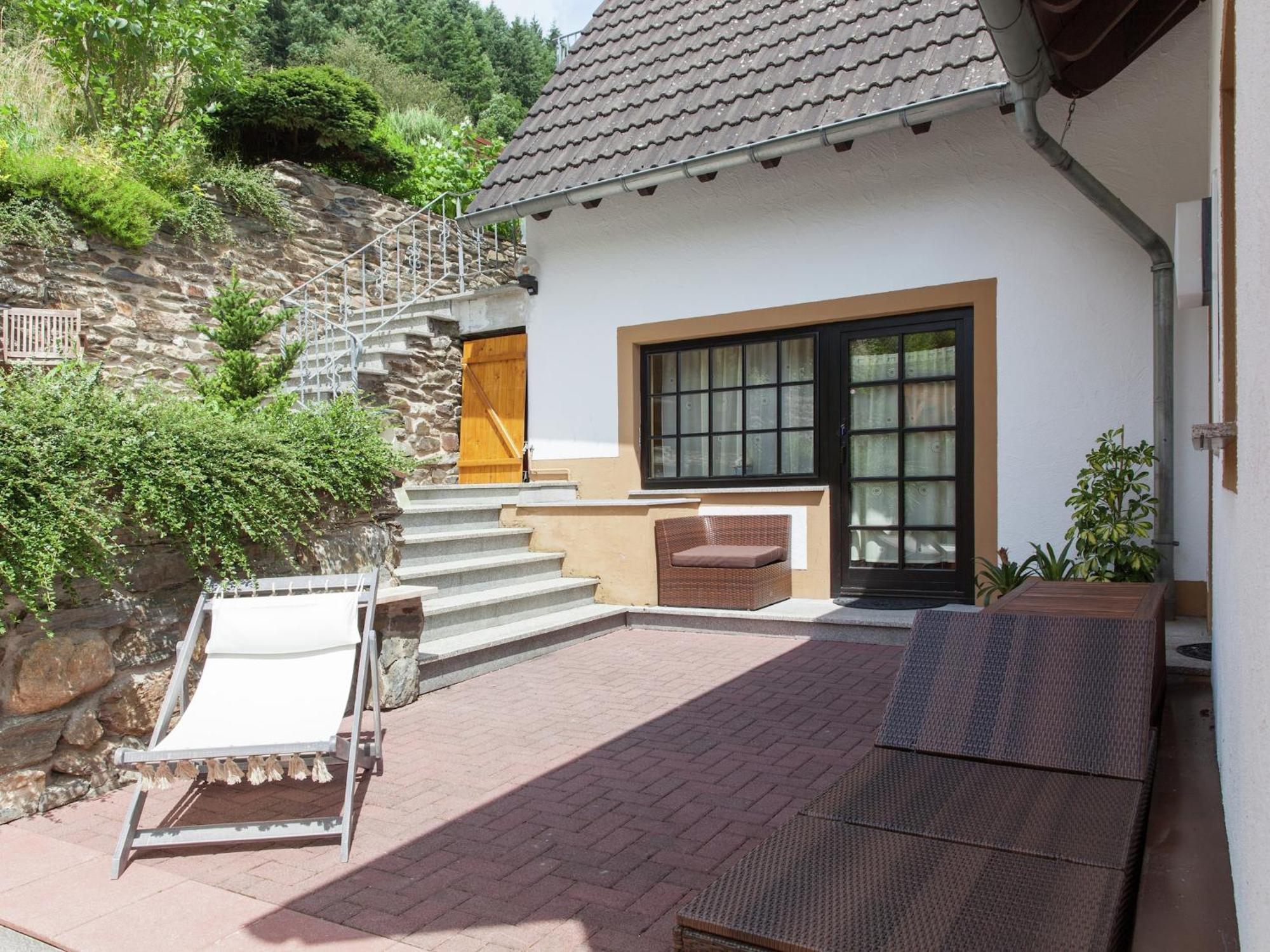 A Modern Apartment In The Hunsr Ck Region S Romantic Drohn Valley Merschbach Luaran gambar