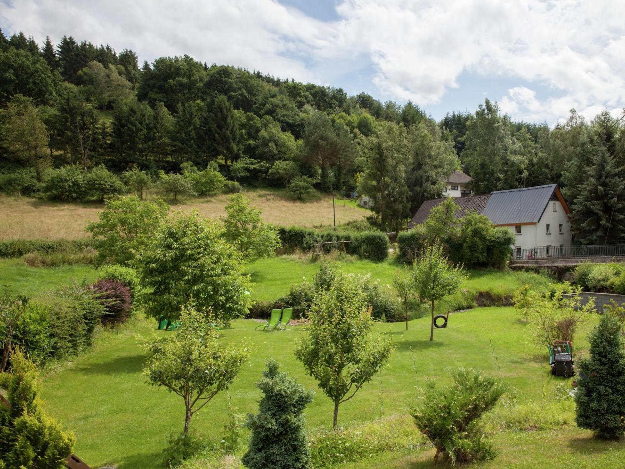 A Modern Apartment In The Hunsr Ck Region S Romantic Drohn Valley Merschbach Luaran gambar