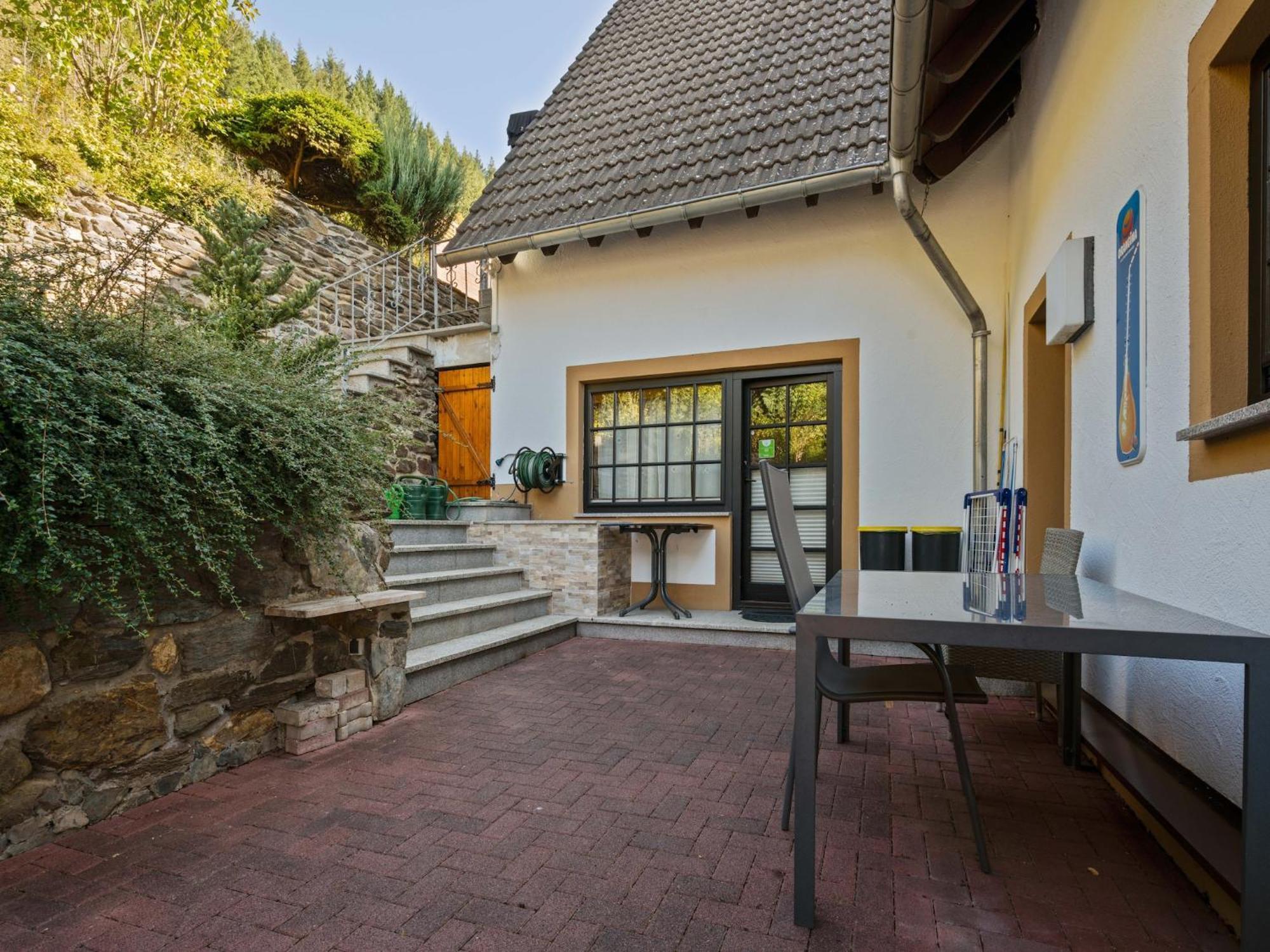 A Modern Apartment In The Hunsr Ck Region S Romantic Drohn Valley Merschbach Luaran gambar